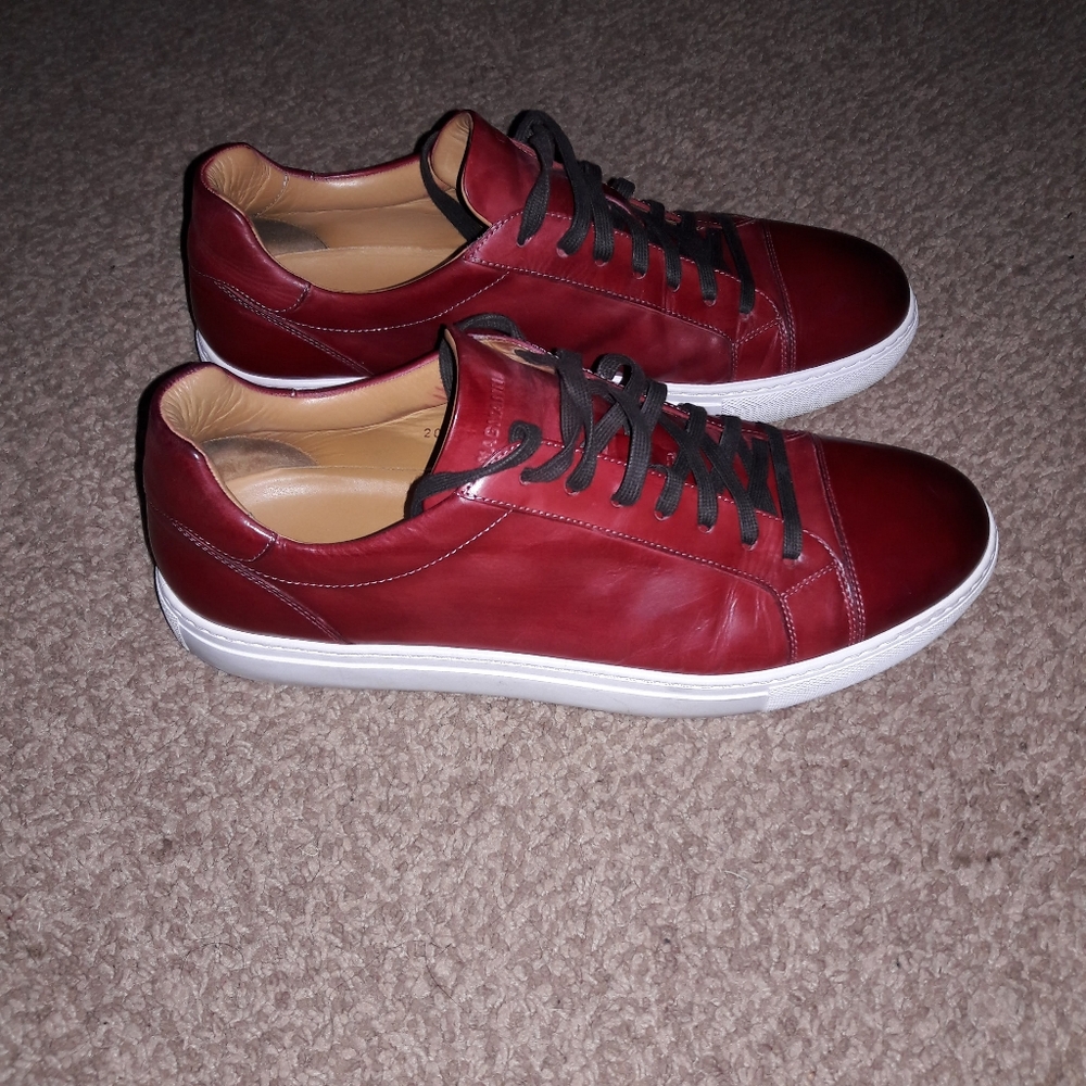 Magnanni Red and White Sneakers Sleek Minimalist Design
